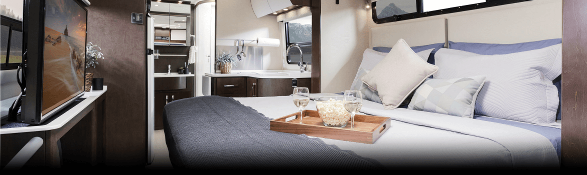 2018 Renegade Motorcoaches Verona 40VBH for sale in Holland Motor Homes, Holland, Michigan
